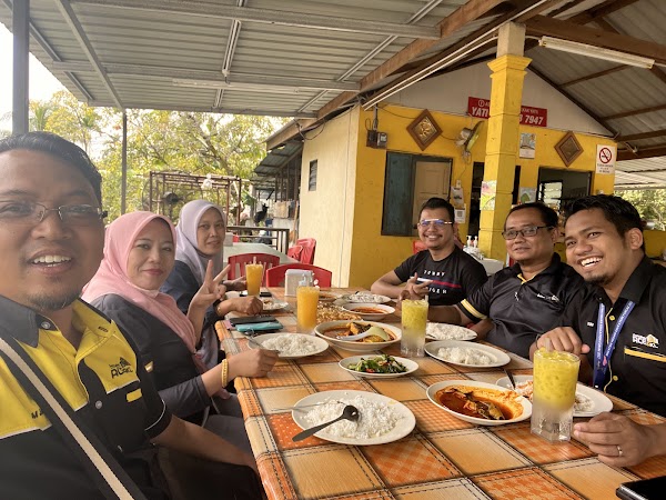 Asam Pedas Pantai Kak Yati - Photo 1