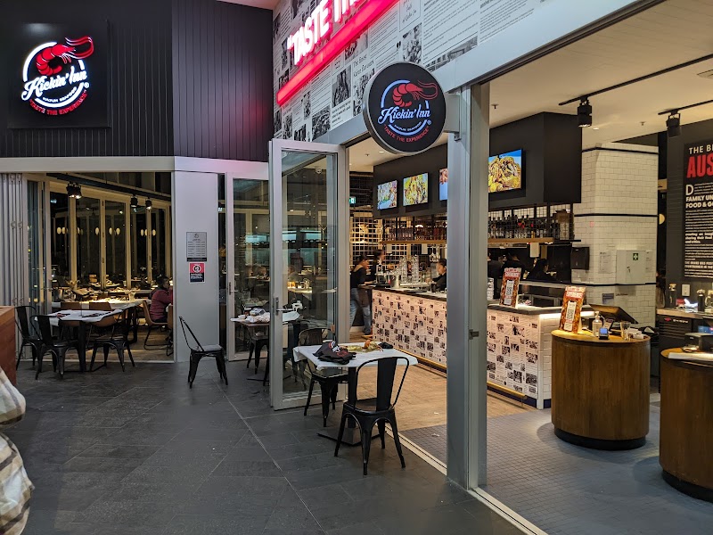 Kickin'Inn Charlestown