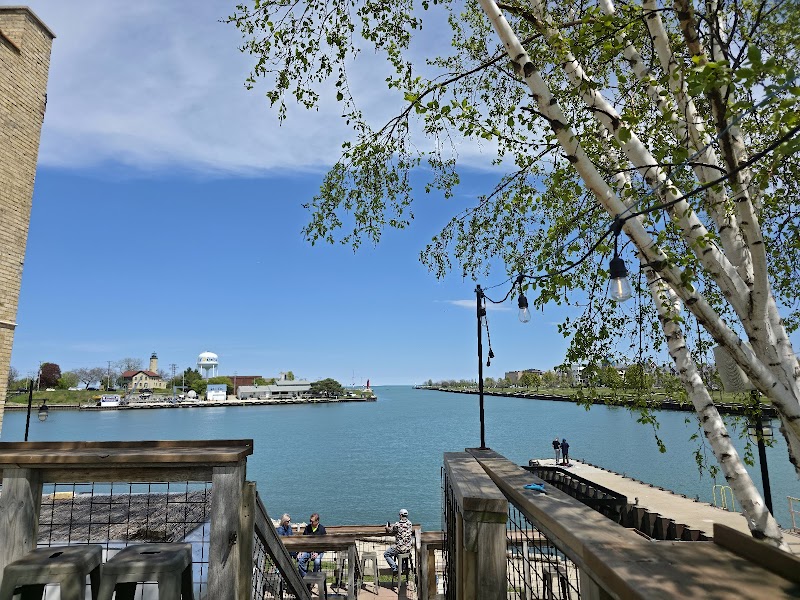 Anna's on the Lake photo 4