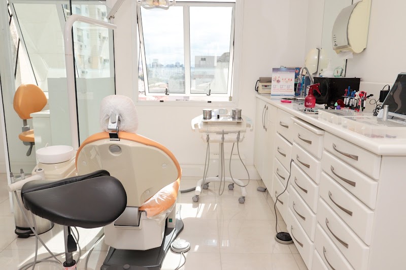 Dr. Gustavo Lummertz - Dentista Menino Deus - foto 2