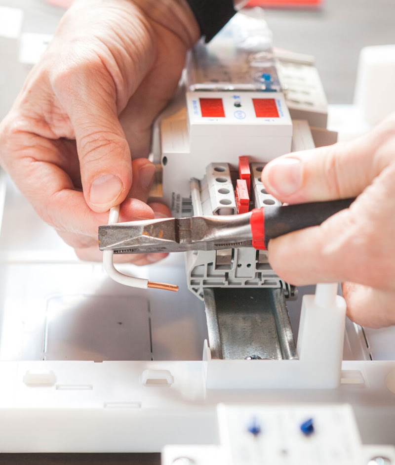 Electricidad Loal photo 1