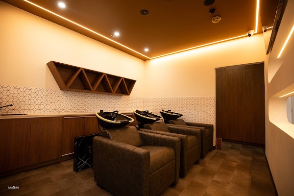 Beauty & The Barber photo 2