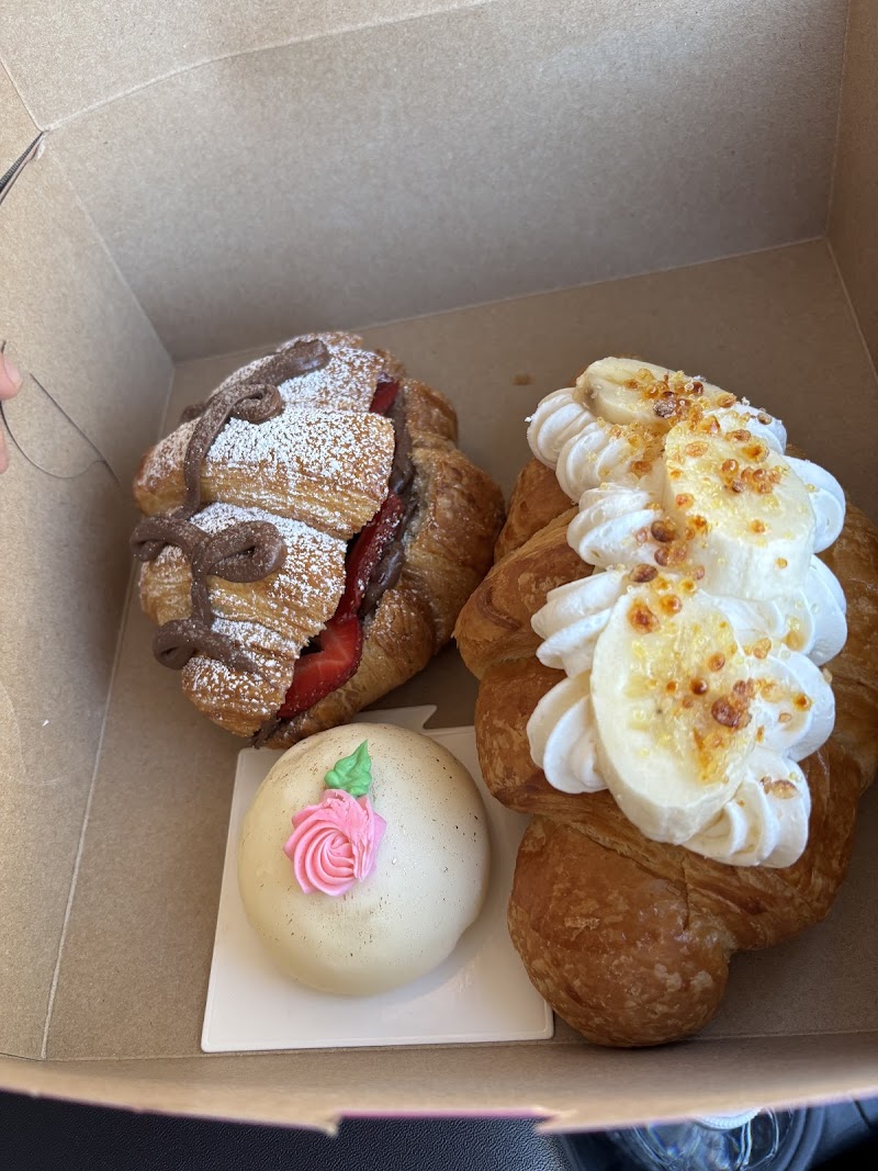 Cs Mad Batter Cakery photo 3