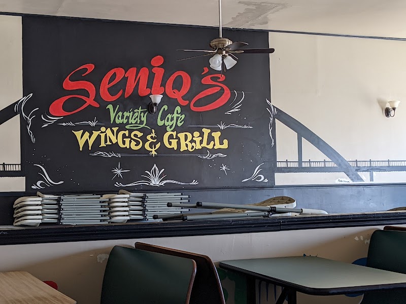 Seniq's Variety Cafe photo 2
