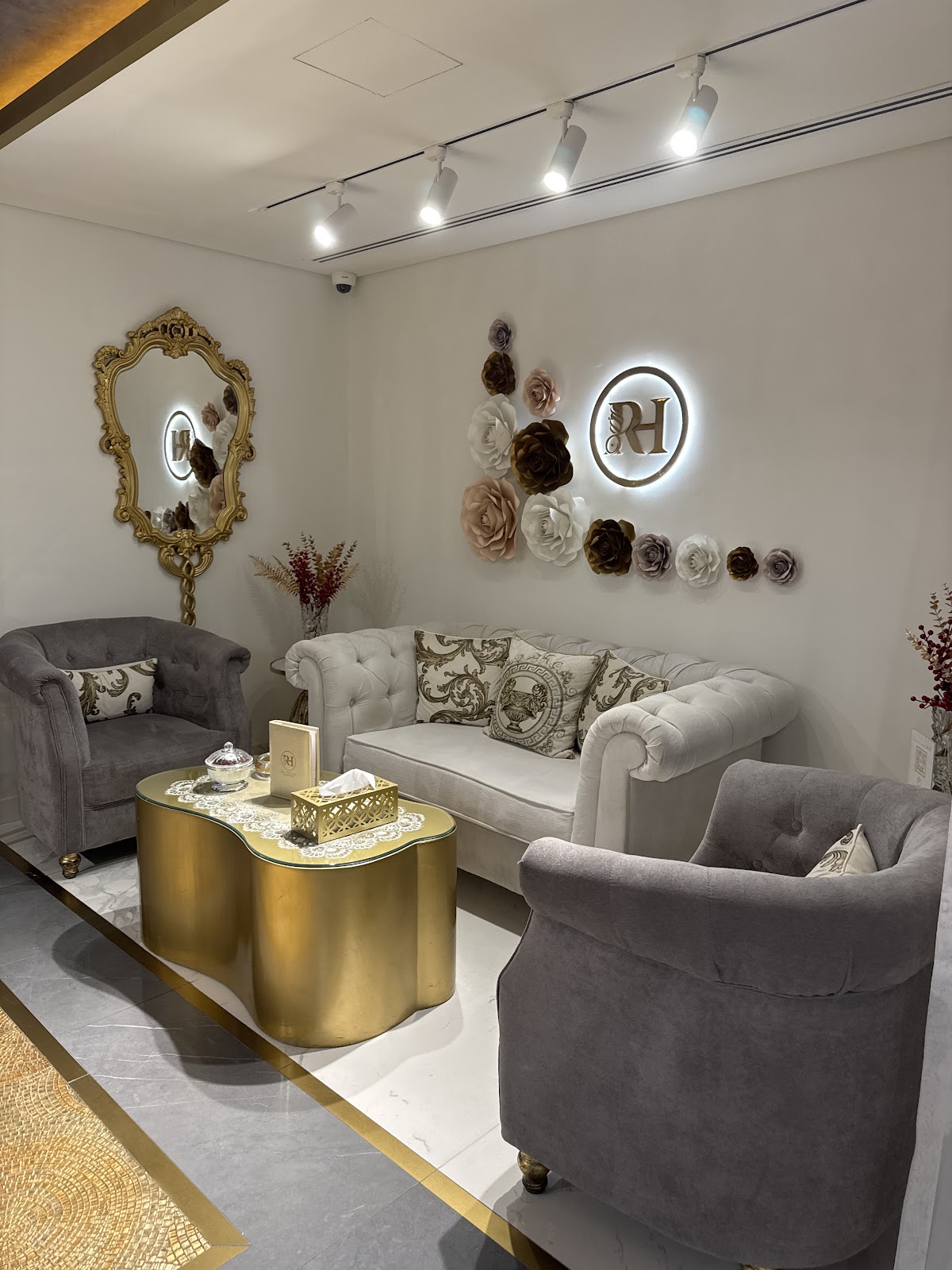 Dr Rosan Humydani Clinic