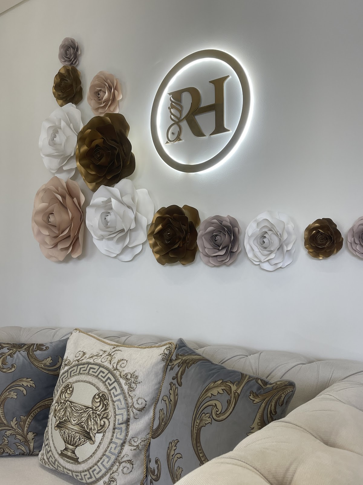 Dr Rosan Humydani Clinic 4