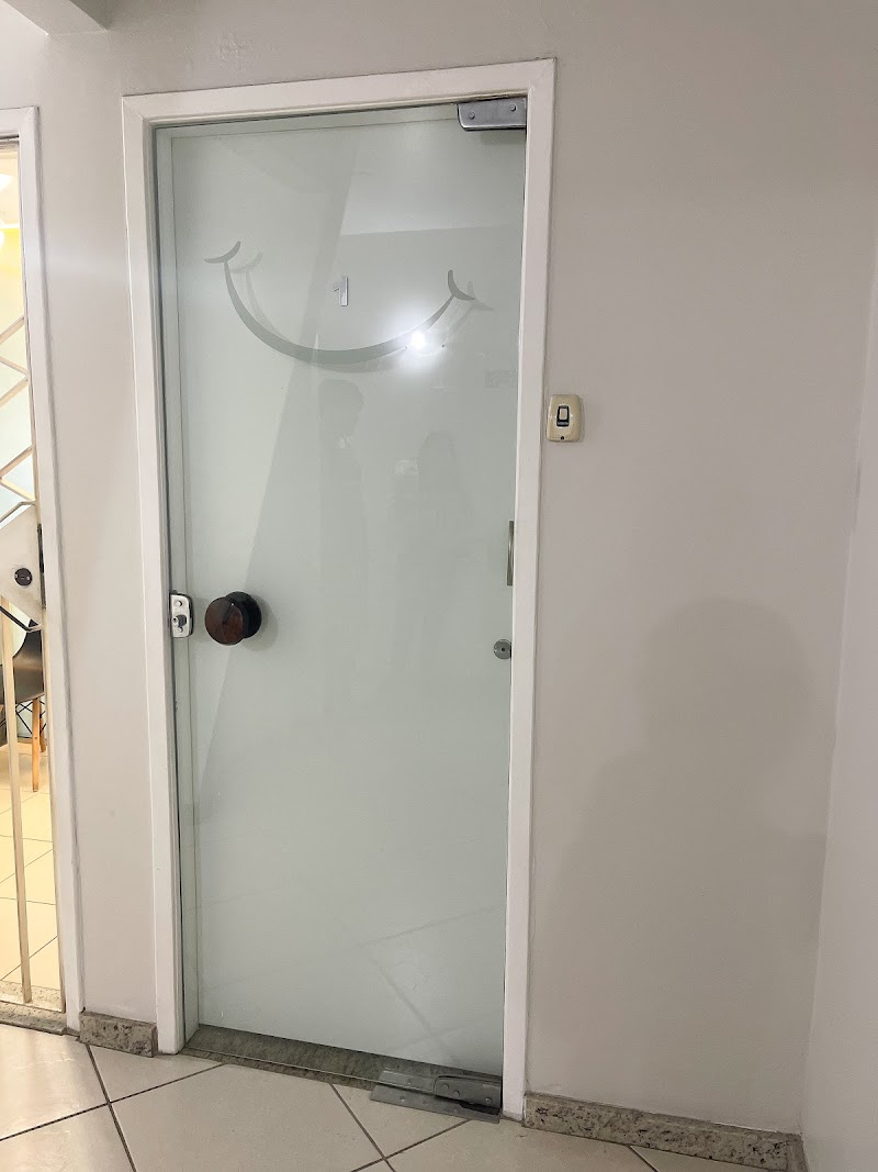 Dra. Laís Braga - Odontologia - foto 4