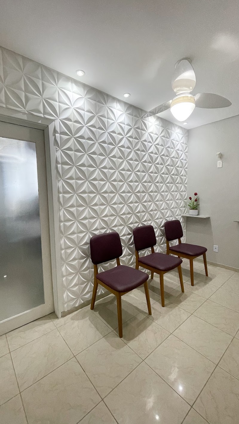 Dra. Laís Braga - Odontologia - foto 2