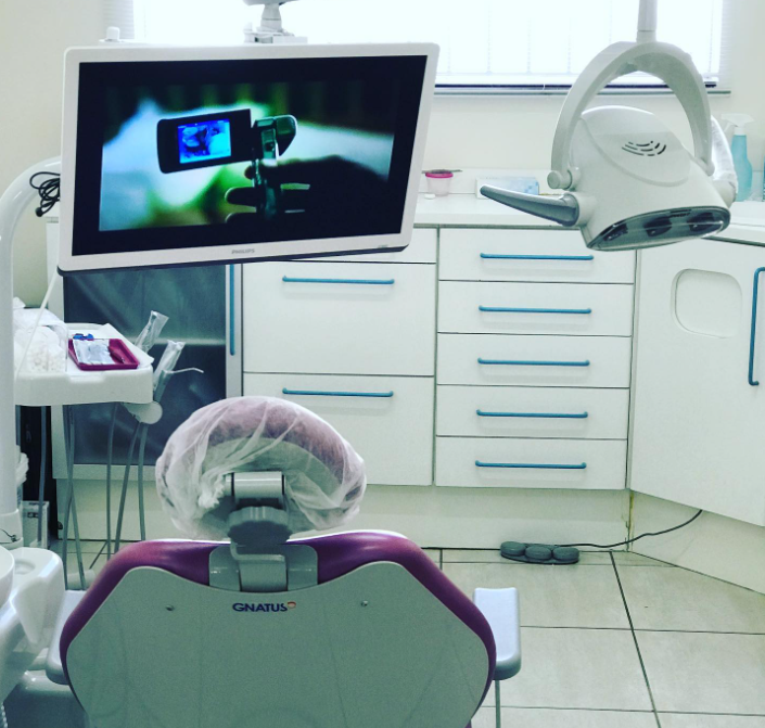 Dra Mabelin Martins Valim | Dentista em Uberlândia | Ortodontia | Aparelho e Ortopedia