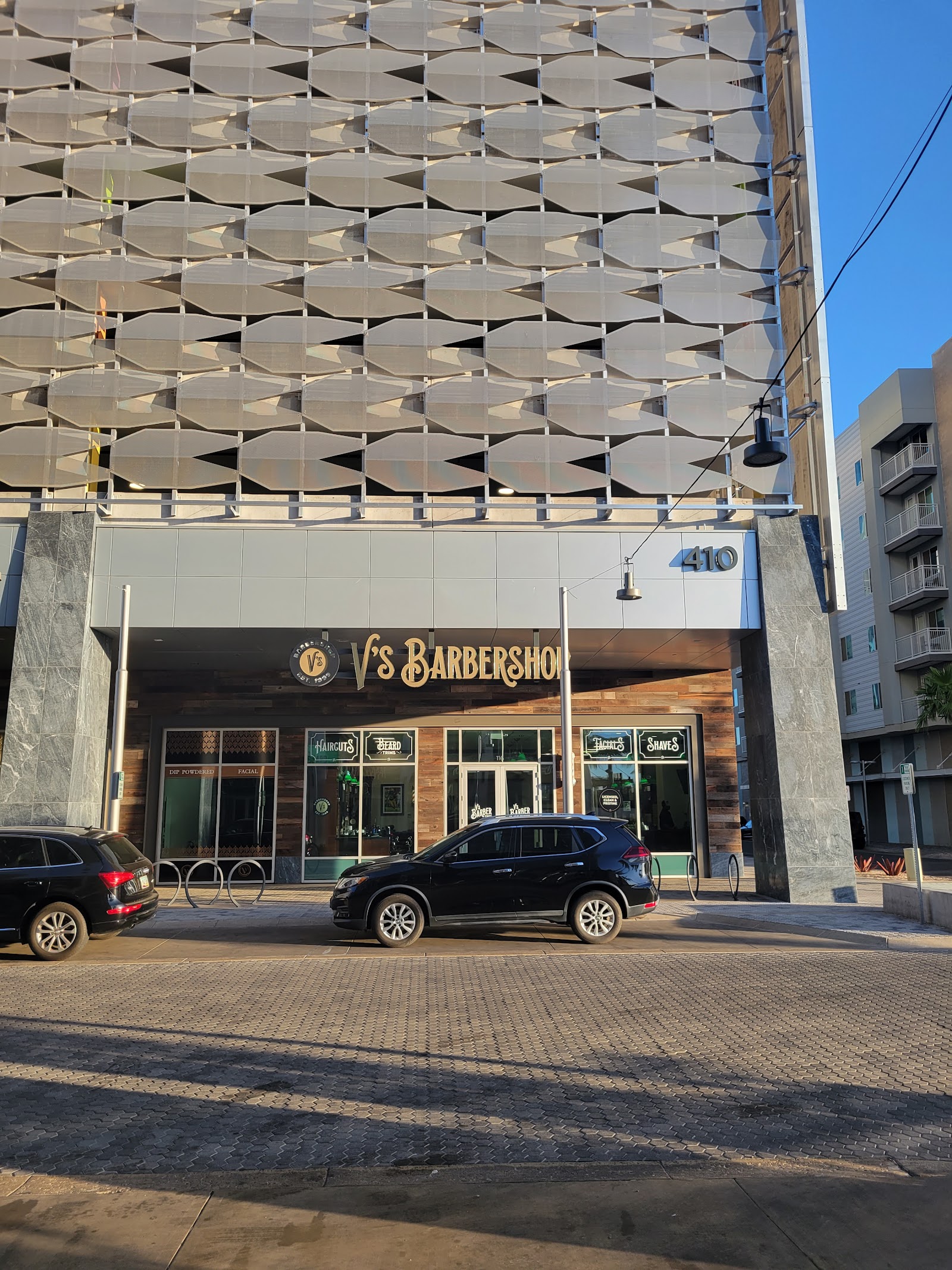 V's Barbershop Tempe at the Watermark photo 5