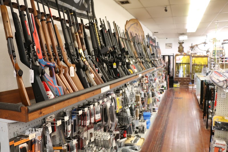 D & M Gun Sales INC photo