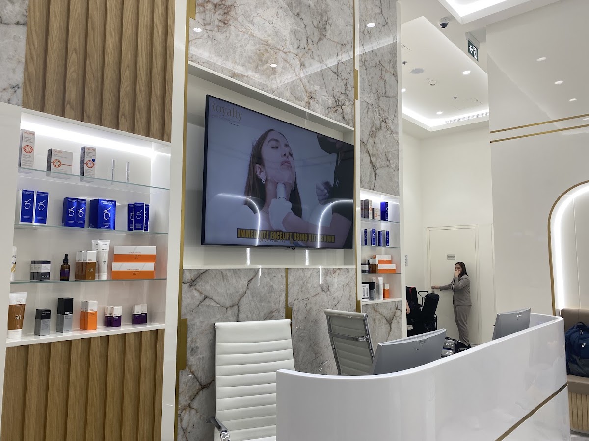 Royalty laser cosmetic center 4