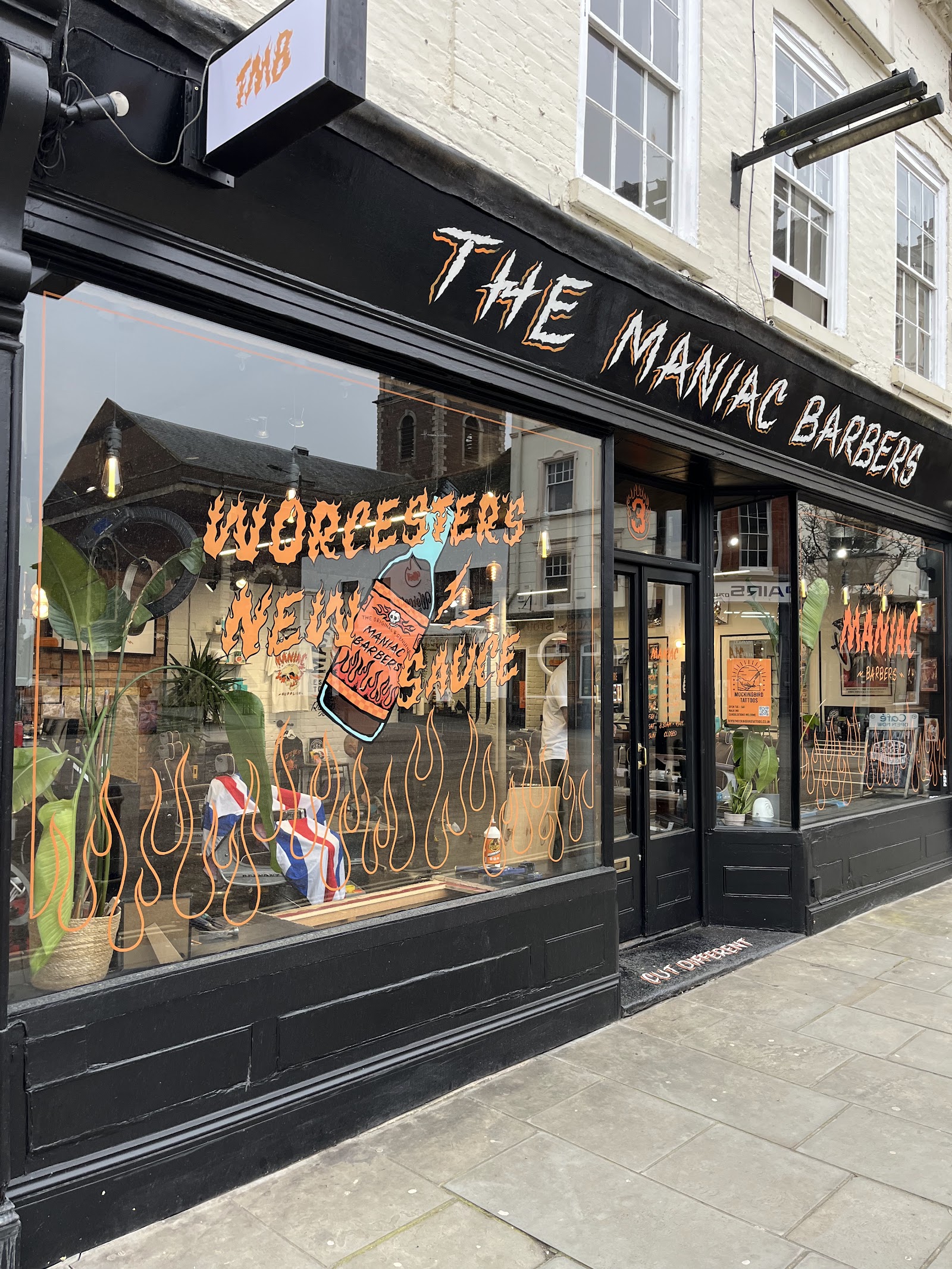 MANIAC BARBERS