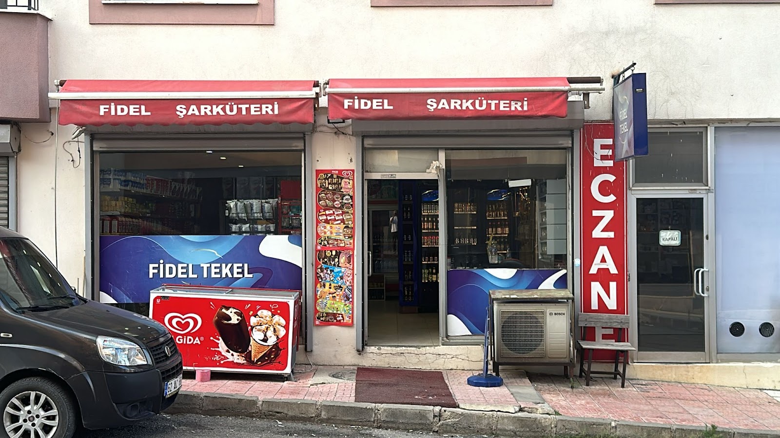 Fidel Tekel mekanı