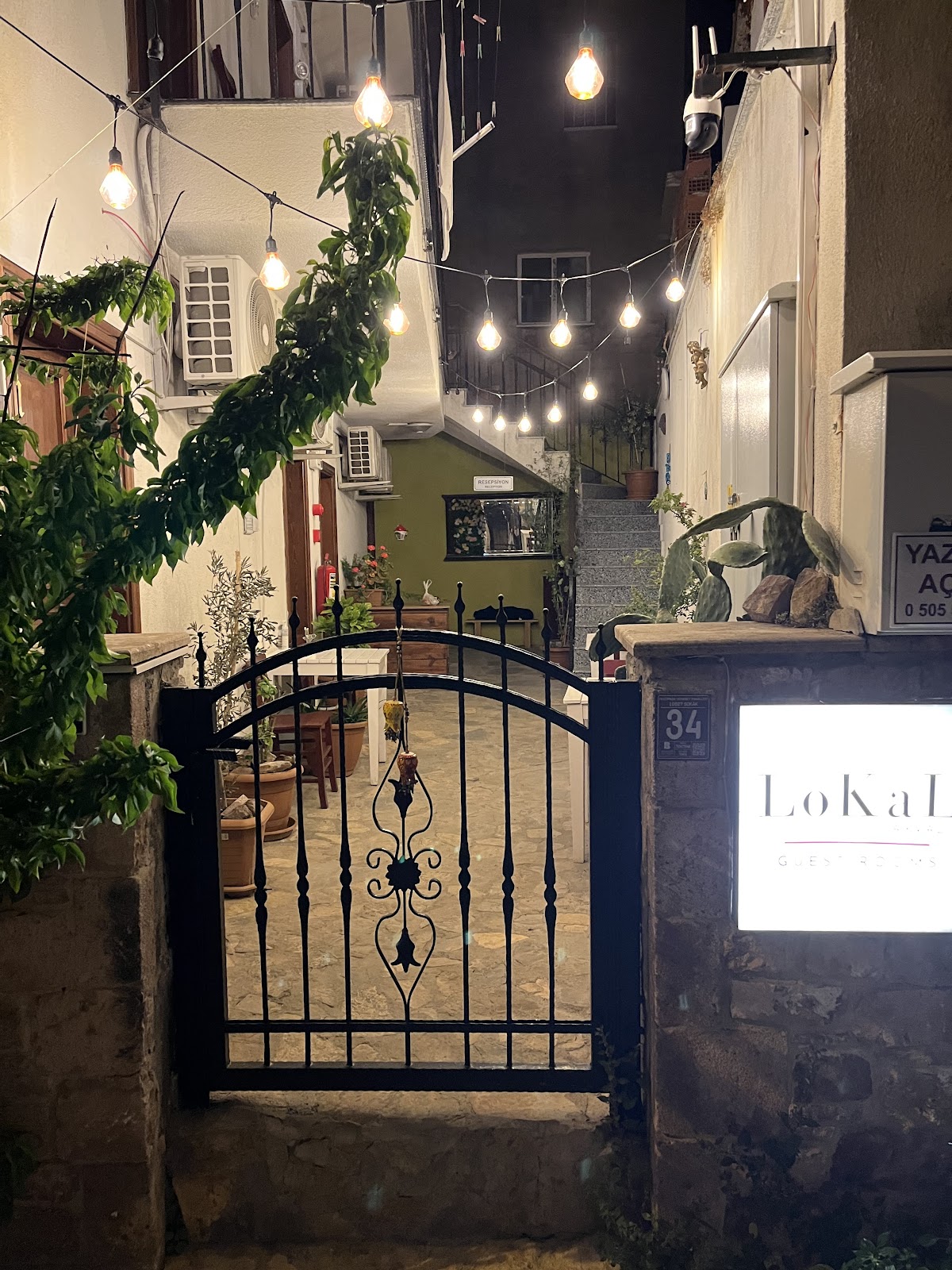Lokal Ayvalik Guest Rooms