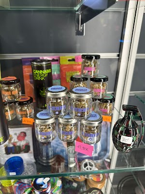 Photo Tabac-presse-loto-vape-pmu homme de fer