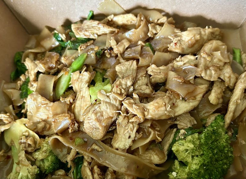 Chang Yai Thai Noodle & Cafe photo 4