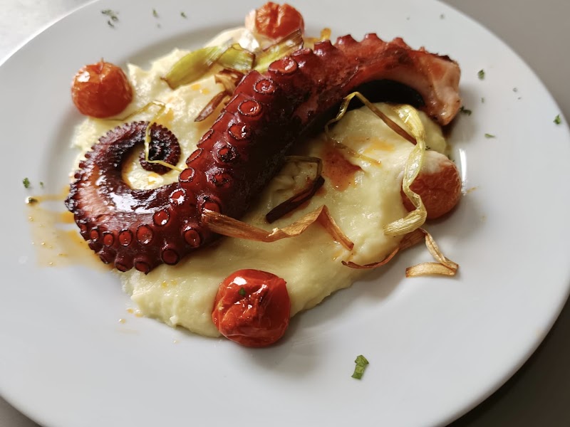 Bar Restaurante Tienda Piscinas de Gómara