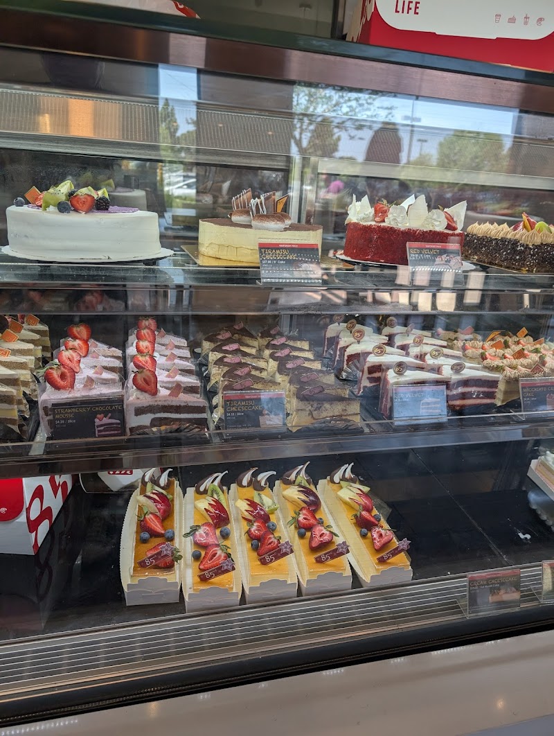 85°C Bakery Cafe - Irvine photo 4