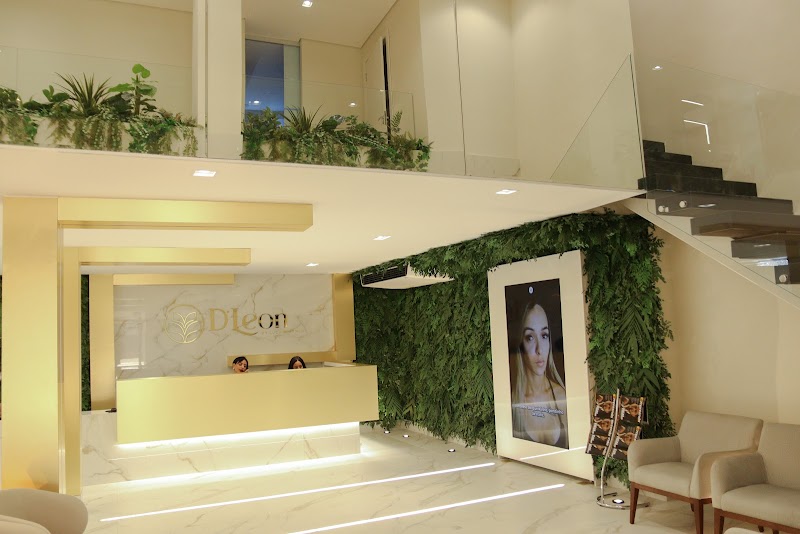 Clínica D’Leon by Lucas Firmino | Lentes de pocelana e Implantes