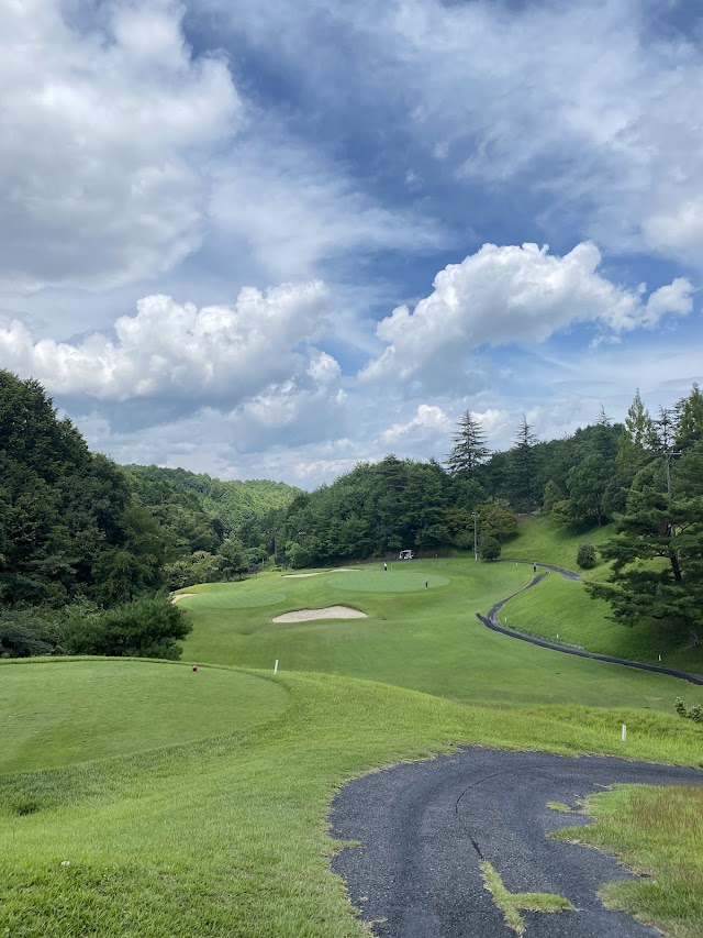 Iga Golf Course - Photo 2