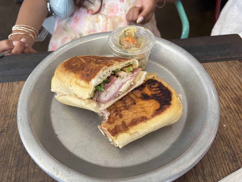 Brown Dog Deli photo 4
