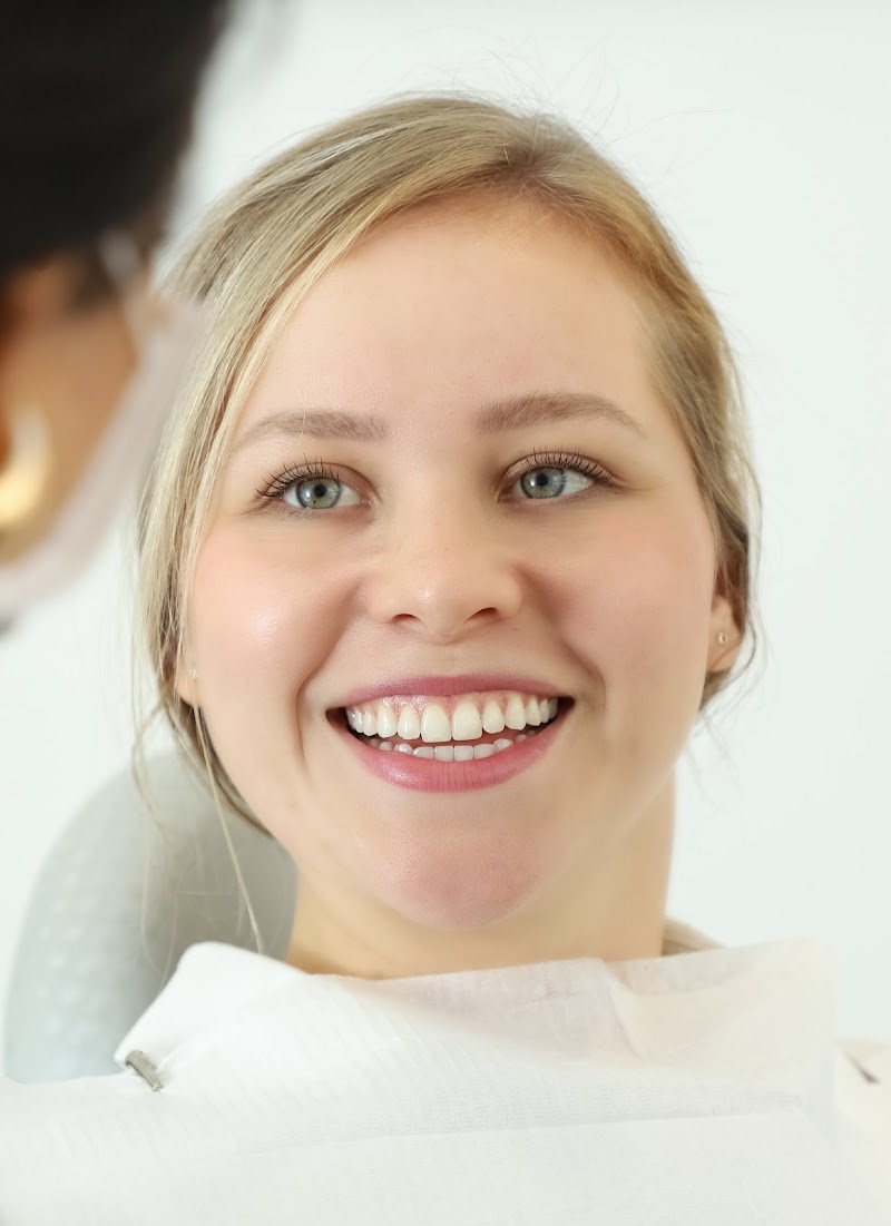 Dentista Maria Clara De Paula - foto 4