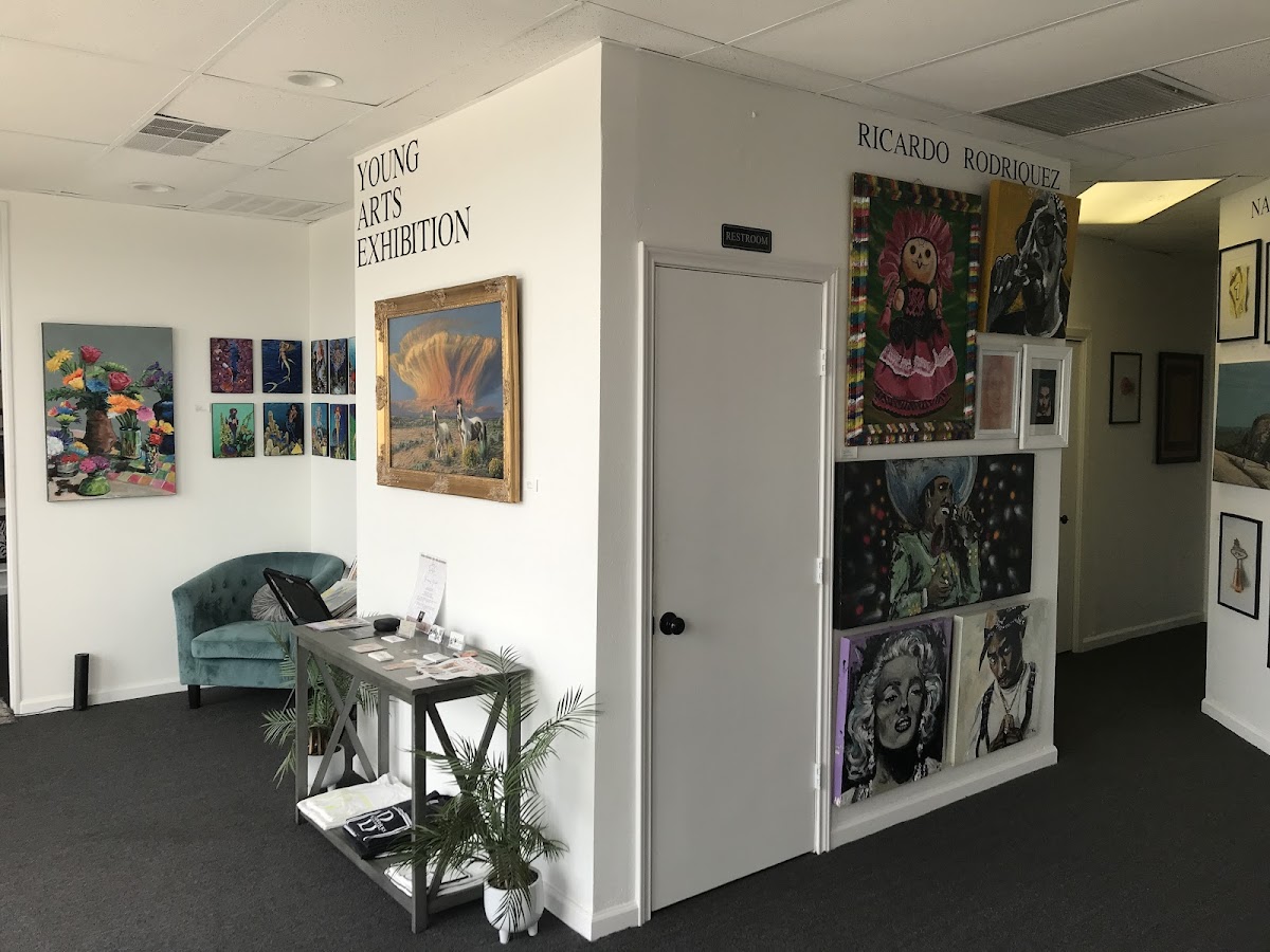 artetinta — tattoo studio near Live Oak