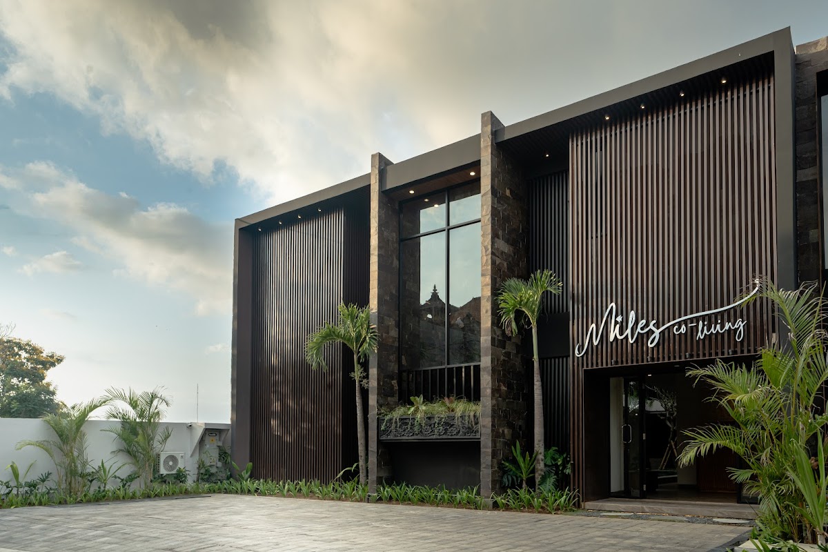 Miles Coliving Bali