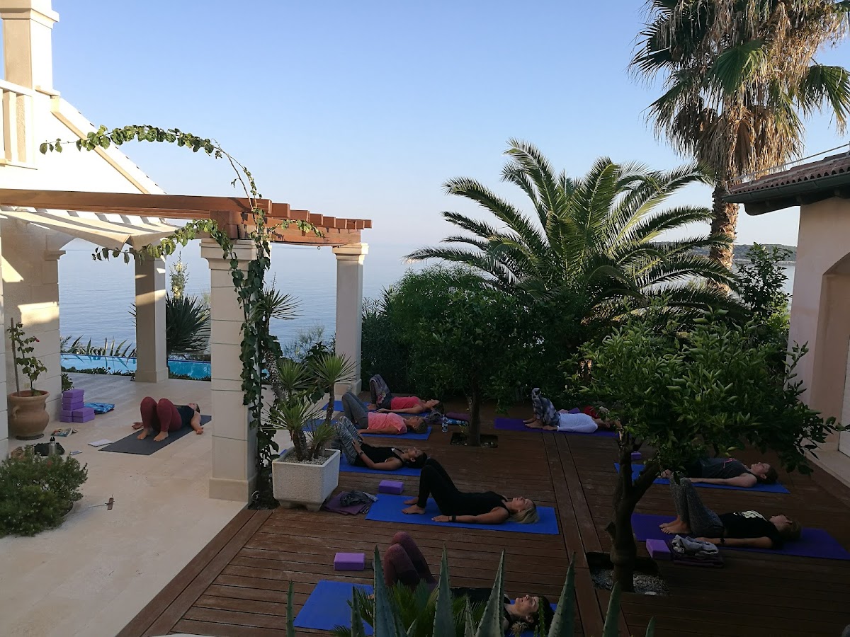 Summersalt Yoga — 4
