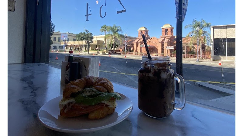 Cafe Main Street 254 photo 2