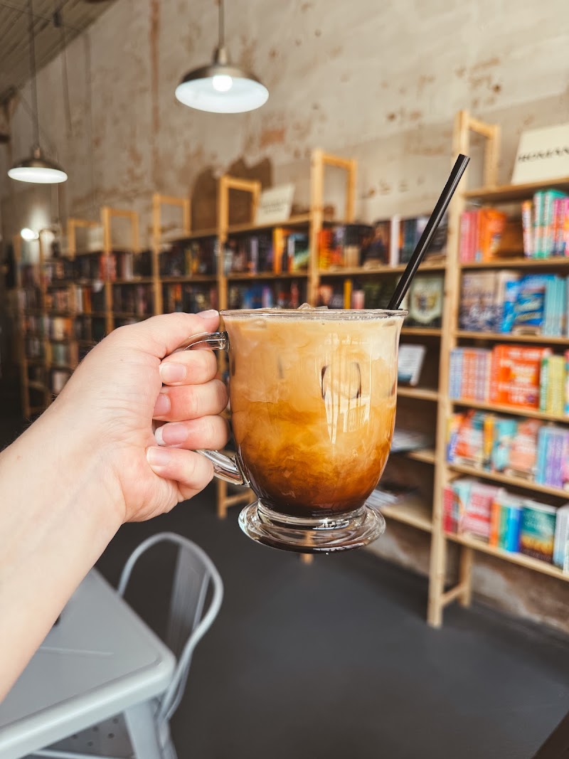 Crazy Four Books & Coffee photo 4