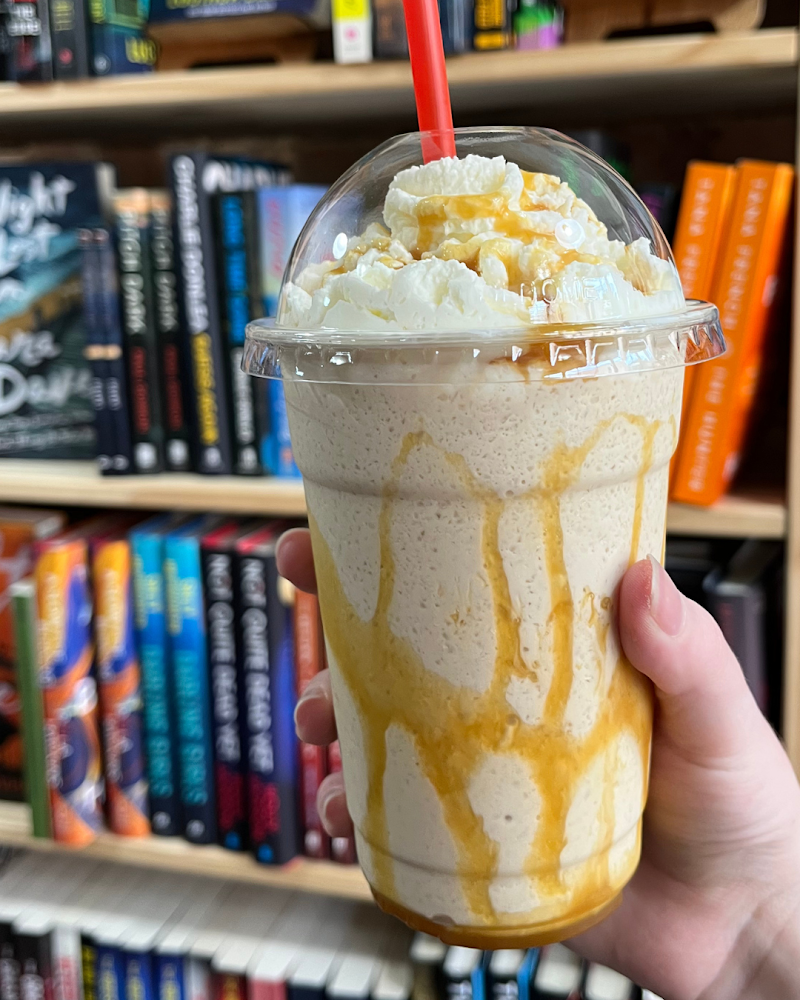 Crazy Four Books & Coffee photo 2