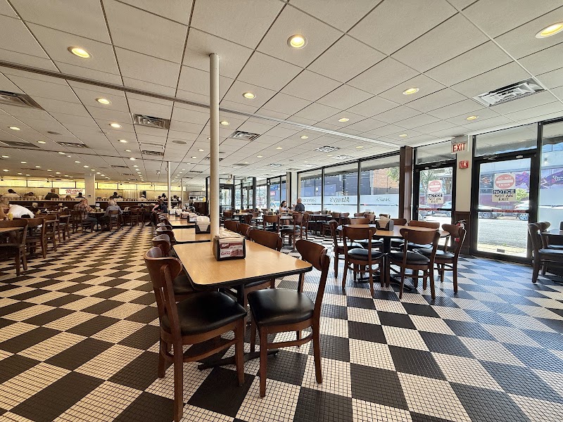 Manny's Cafeteria & Delicatessen photo 4