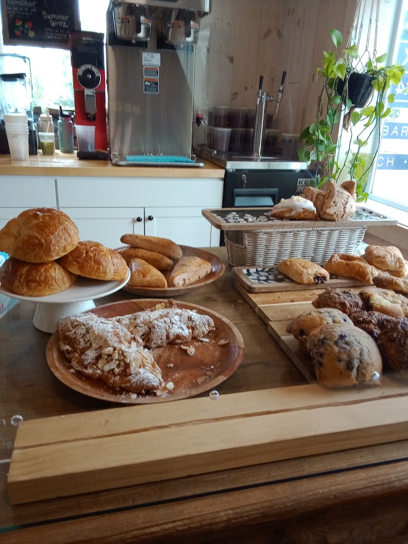 Bread and Roses Bakery & Beanery photo 2
