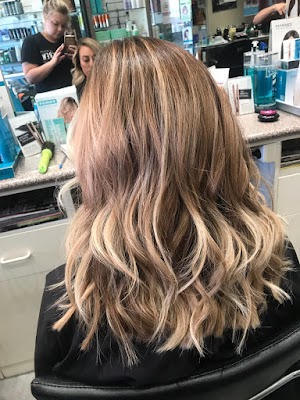 La Moda Unisex Hair Salon photo 3