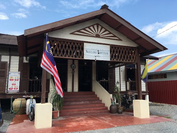 Azhar & Family Ngulang Kopitiam - Photo 1