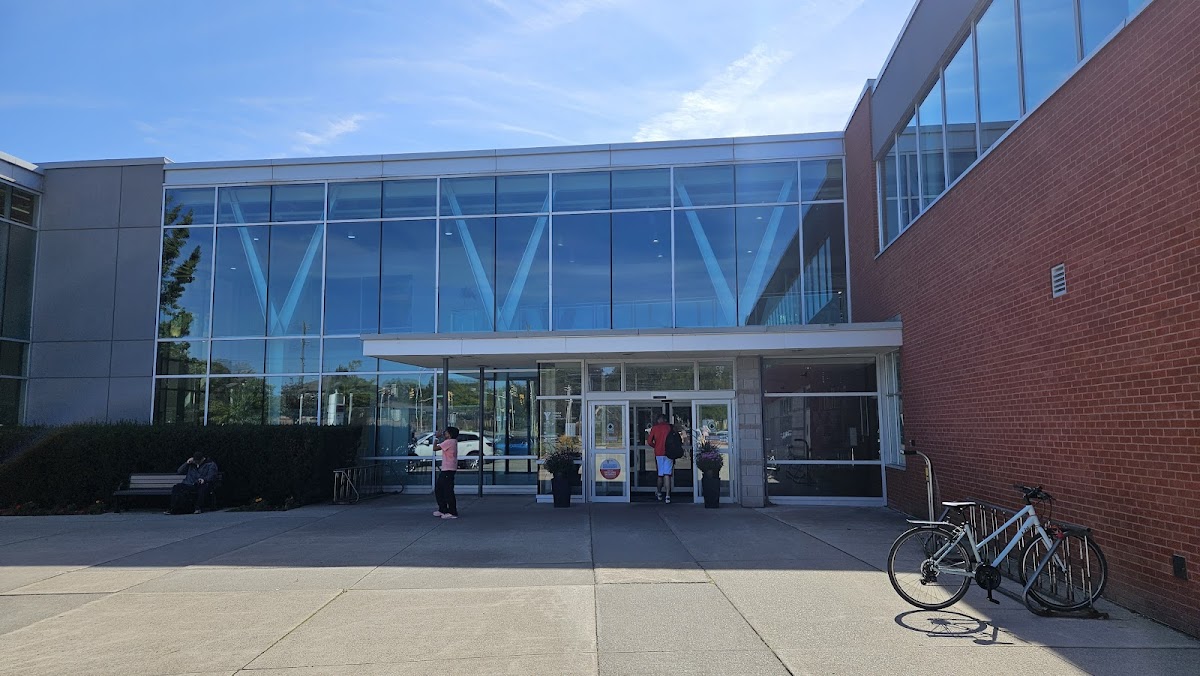 Exterior photo of Oakville Family Ymca Sacc