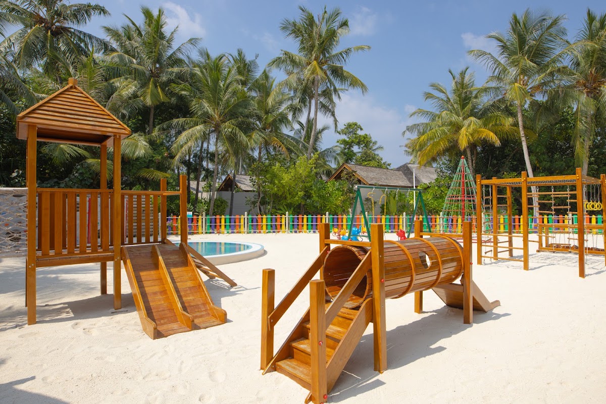 Emerald Faarufushi Resort & Spa