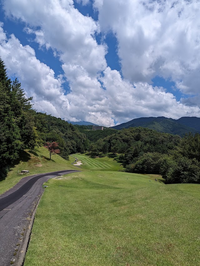 Fourteen Hills Country Club - Photo 3