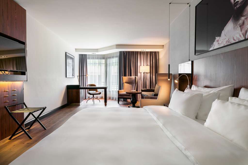 Radisson Collection Hotel, Grand Place Brussels 4