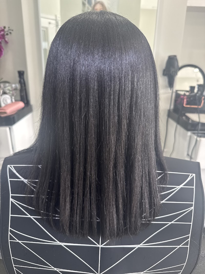 Attractive Nails & Spa