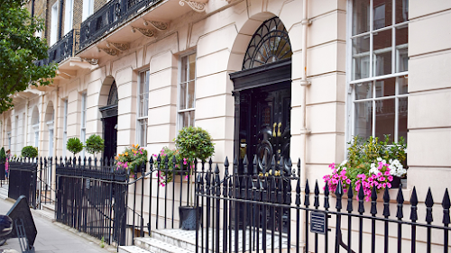 Vinci Hair Clinic logo