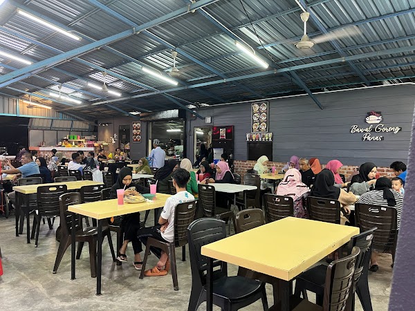 Restoran Bawal Goreng Panas Simpang Lawin, Kuala - Photo 1