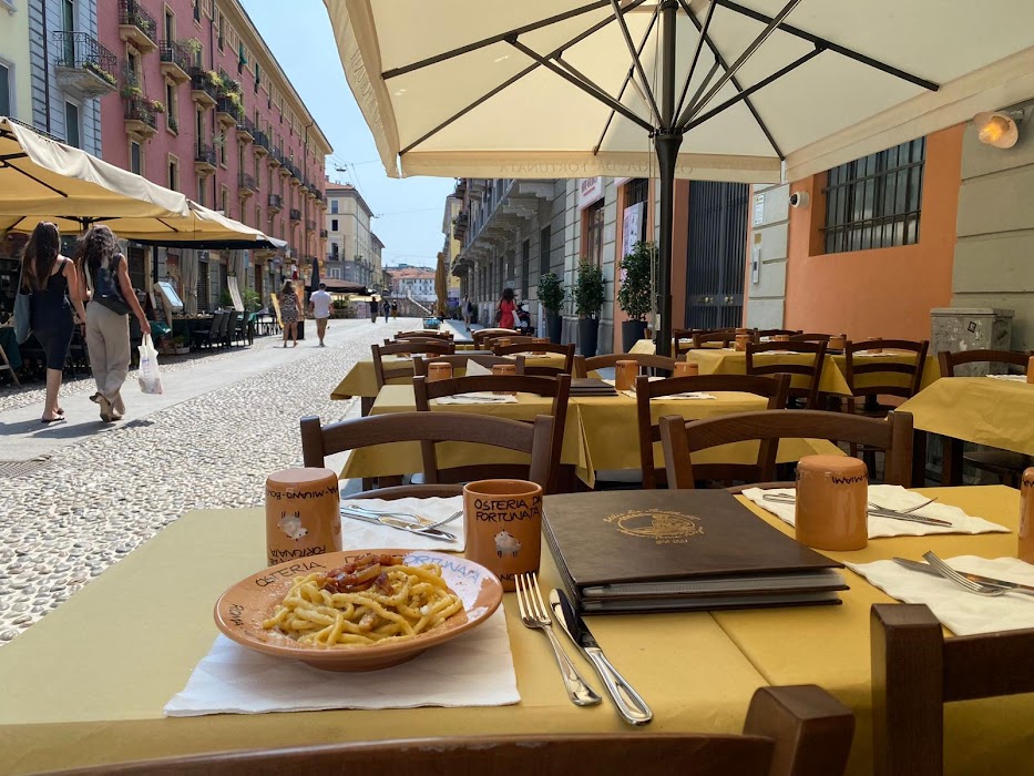 OSTERIA DA FORTUNATA MILANO NAVIGLI fotoğraf 1
