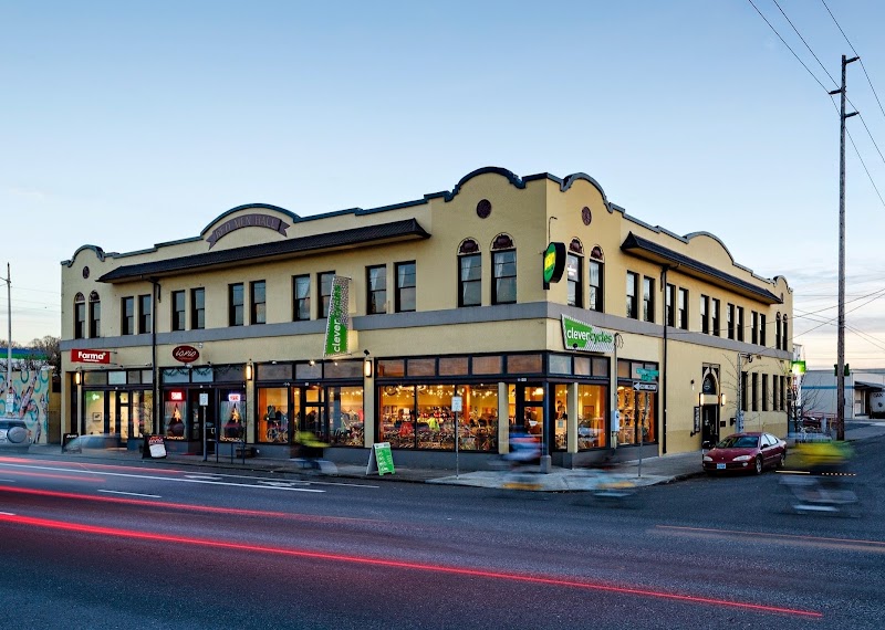 Video tour of Farma retail environment