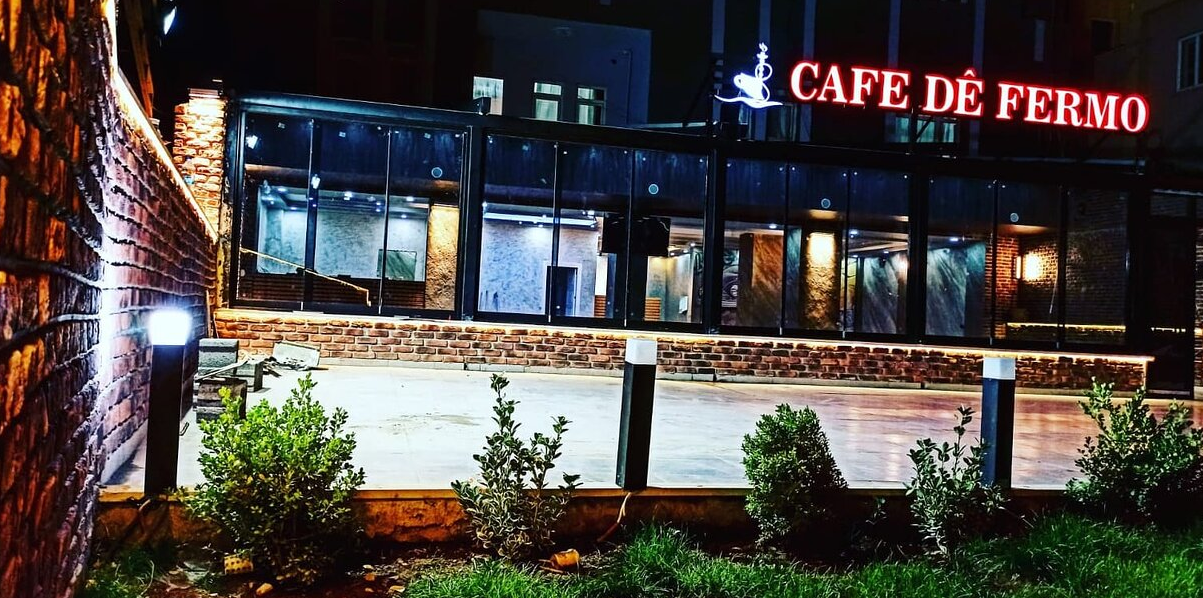 CAFE DÊ FERMO mekanı