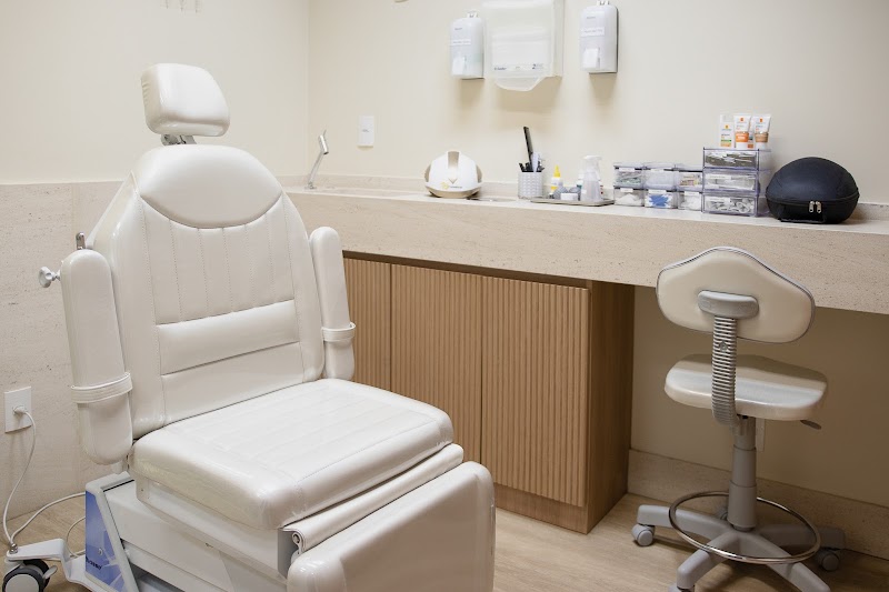 Foto de Dra. Bárbara Schmalz - Dermatologista Joinville - Tratamento Capilar