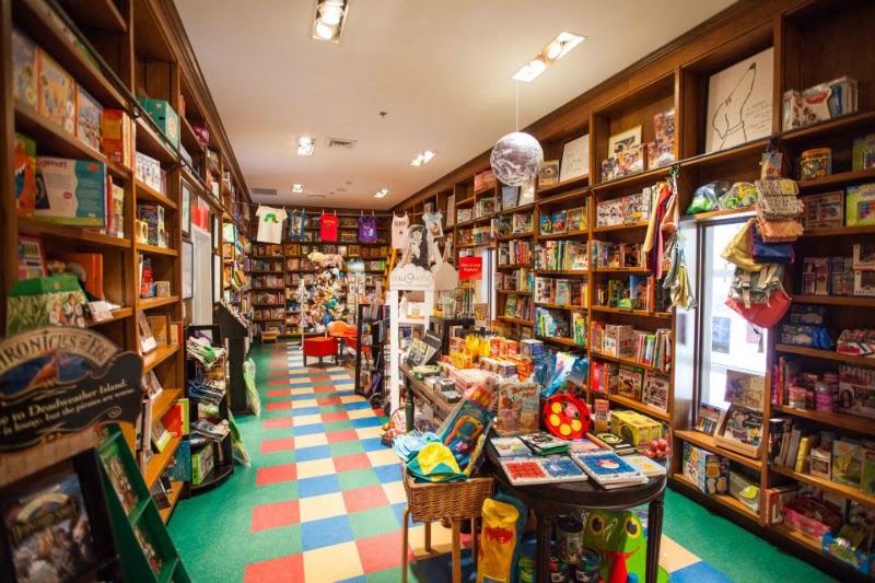 Books & Books photo 4