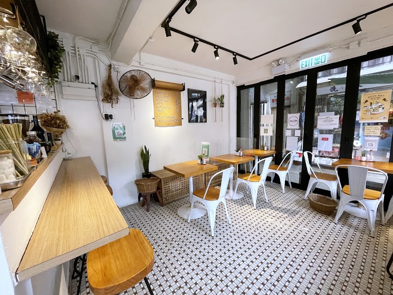 Island Table Grocer Cafe